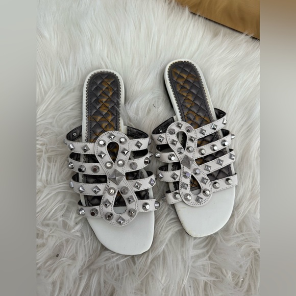 ❗️NWT❗️Sam Edelman white spiked sandals - Picture 2 of 4